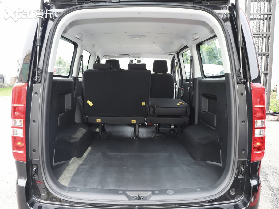 2023LM3 PLUS 1.5T 5/7