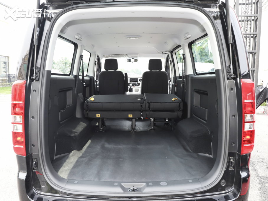 2023LM3 PLUS 1.5T 5/7