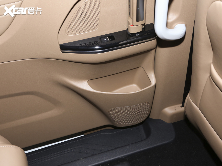 2024LRF8 PHEV  1.5T 150KM F