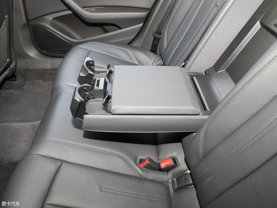 2018WA4L 30 40 TFSI \