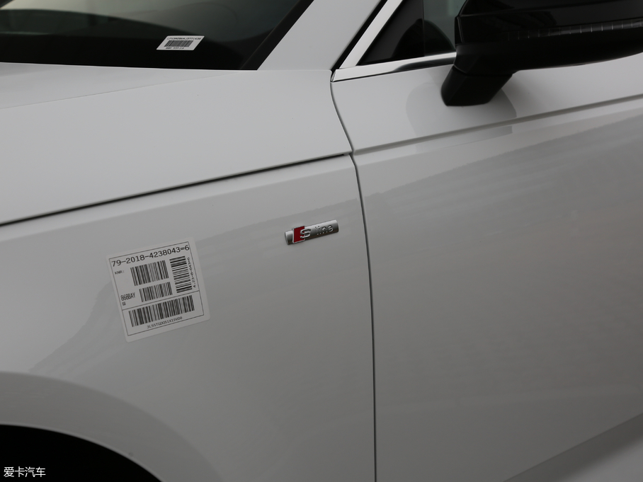 2019WA4L 45 TFSI quattro \Ӱ V