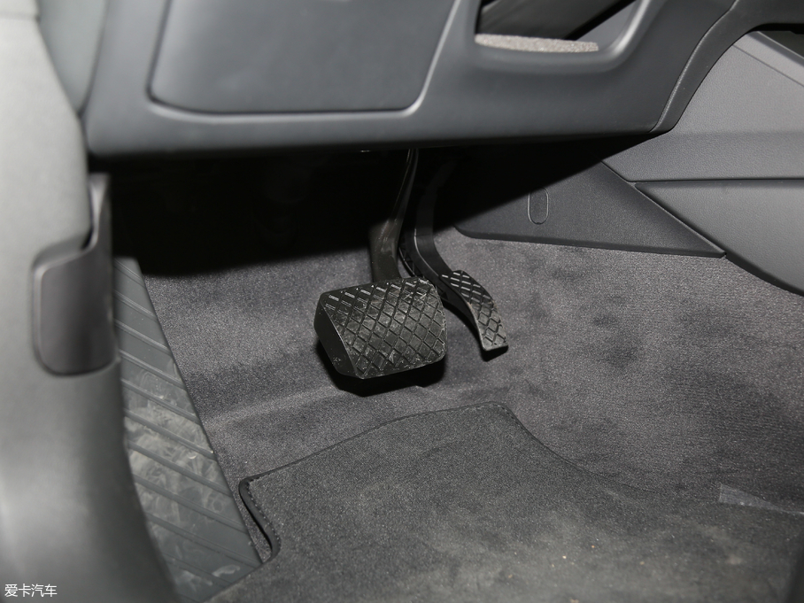 2019WA4L 45 TFSI quattro \Ӱ V