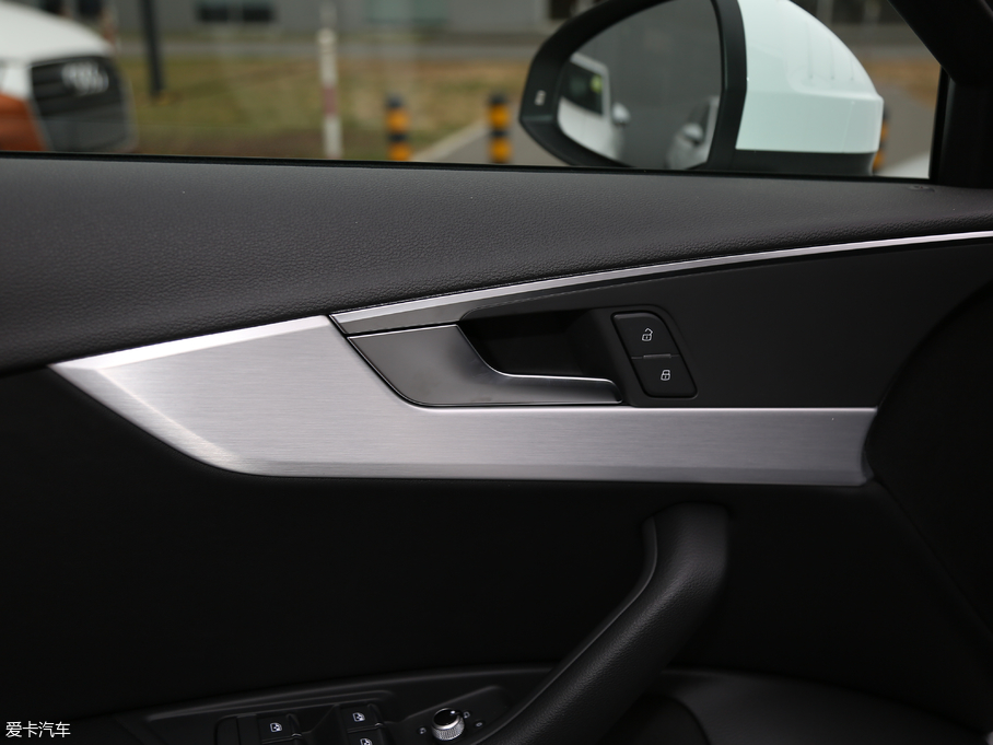 2019WA4L 40 TFSI r V