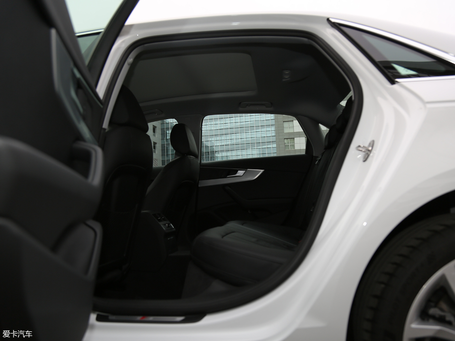 2019WA4L 40 TFSI r V