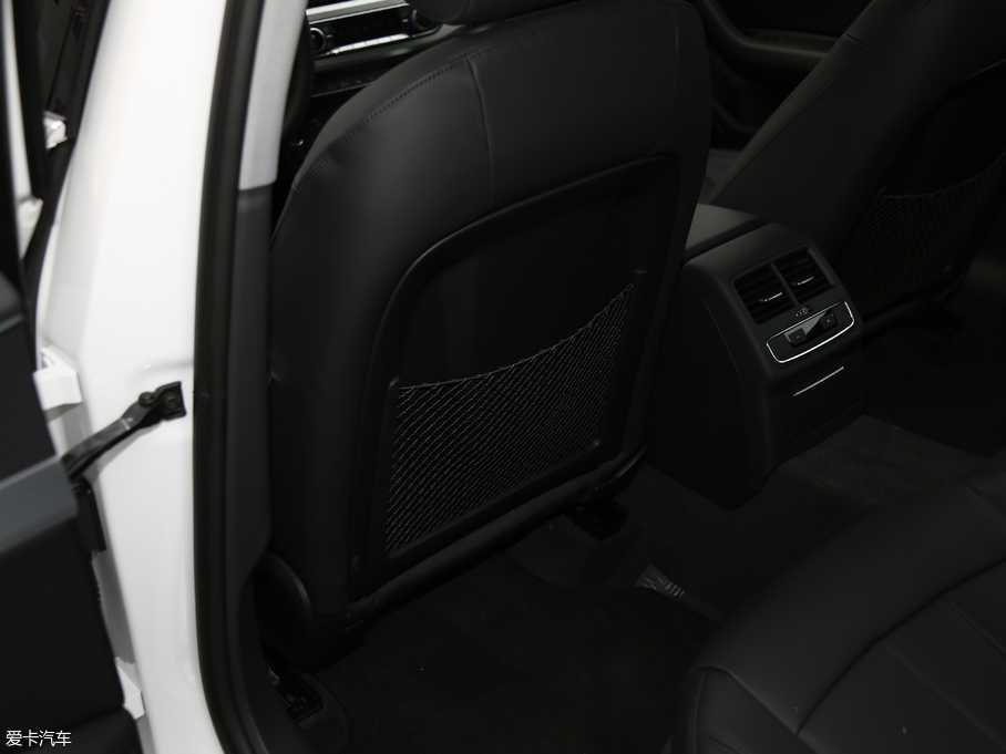 2019WA4L 40 TFSI r V