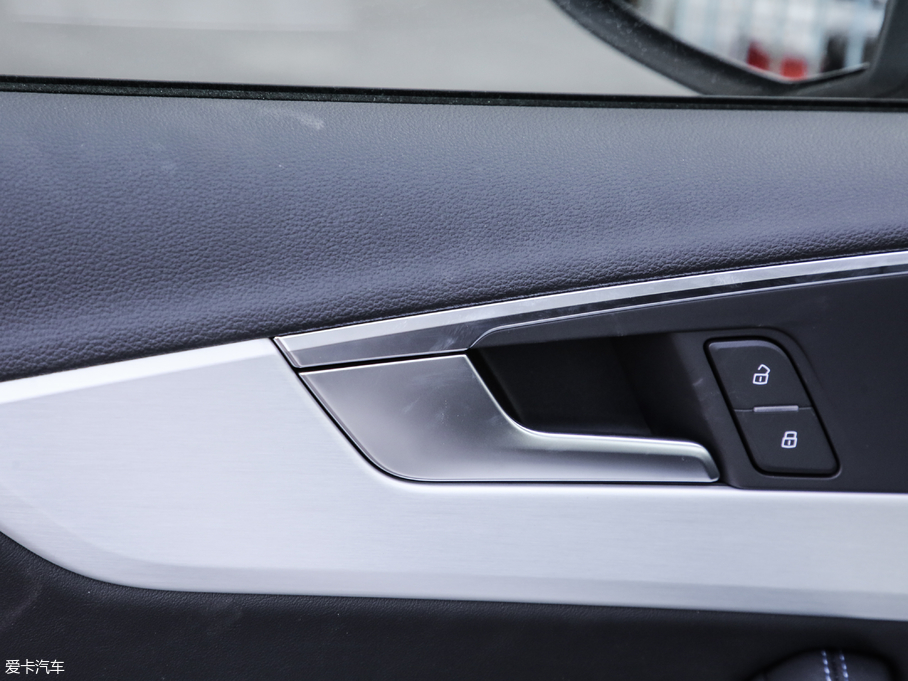 2019WA4L 40 TFSI \ V