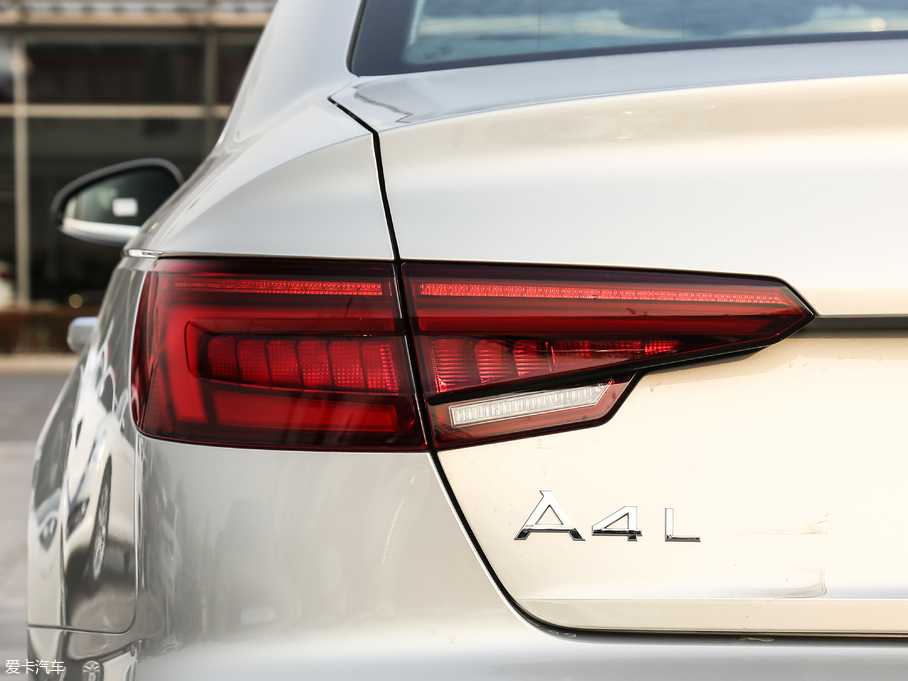 2019WA4L 35 TFSI Mȡ V