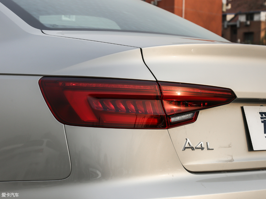 2019WA4L 35 TFSI Mȡ V