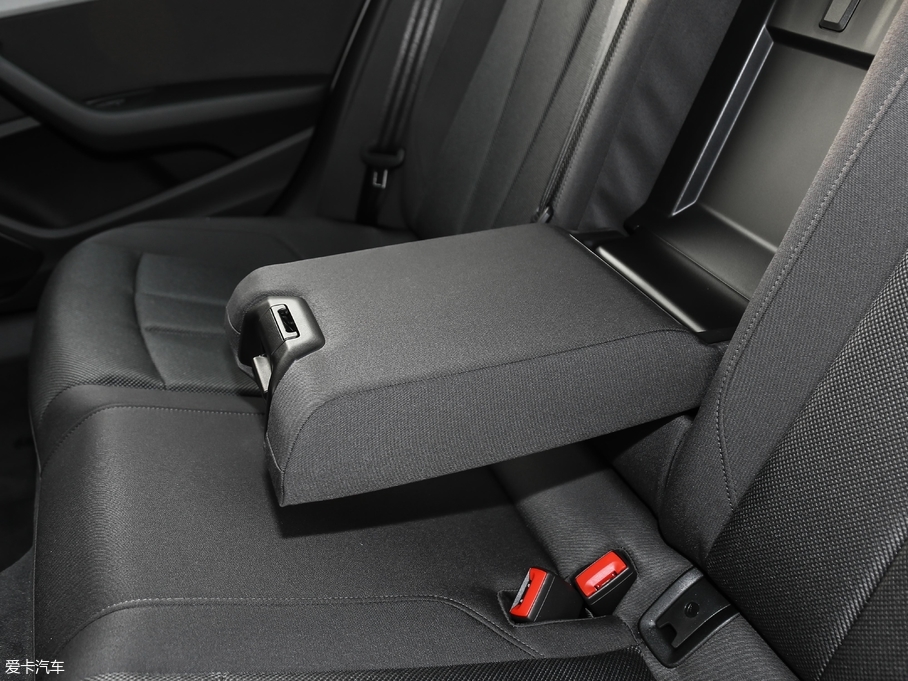 2019WA4L 35 TFSI Mȡ V