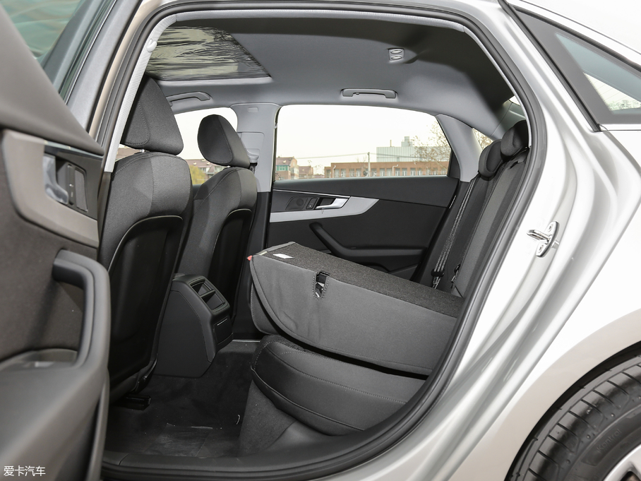 2019WA4L 35 TFSI M(jn)ȡ V