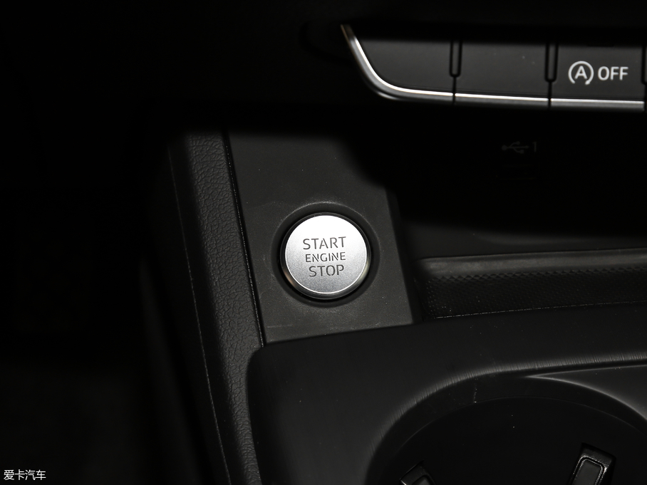 2019WA4L 35 TFSI Mȡ V