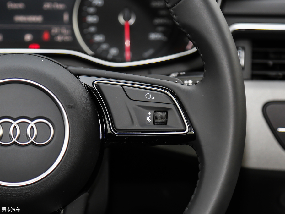 2019WA4L 35 TFSI Mȡ V