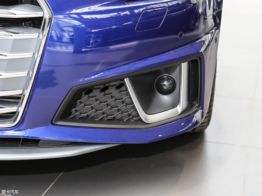 2019WA4L 40 TFSI r VI