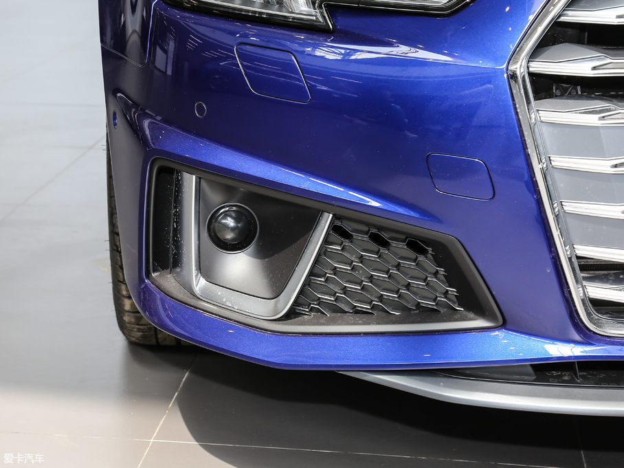 2019WA4L 40 TFSI r VI