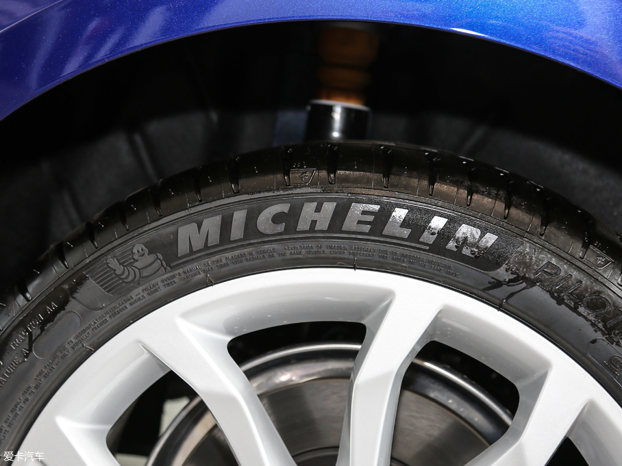 2019WA4L 40 TFSI r VI