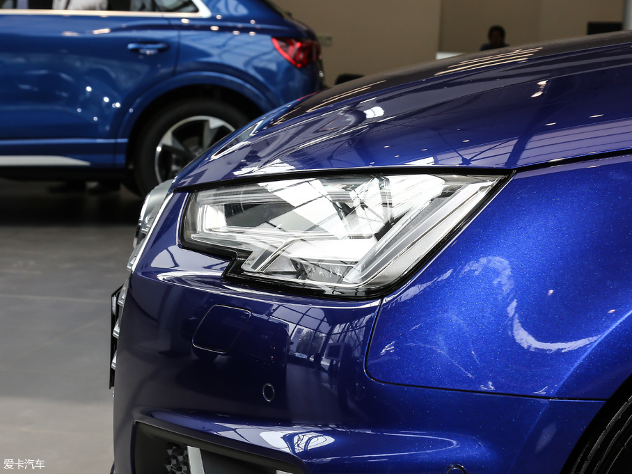 2019WA4L 40 TFSI r VI