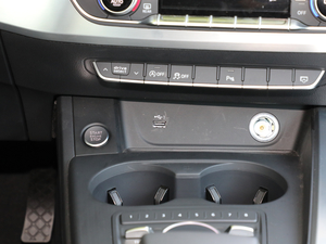 201830 40 TFSI \ п؅^