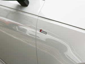 201945 TFSI quattro \Ӱ V ^