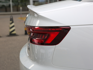 201945 TFSI quattro (g)\(yn)(dng) (gu)V (x)(ji)^