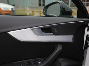 201945 TFSI quattro \Ӱ V g