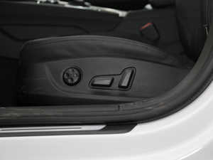 201945 TFSI quattro \Ӱ V {{