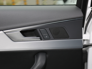 201945 TFSI quattro \Ӱ V g