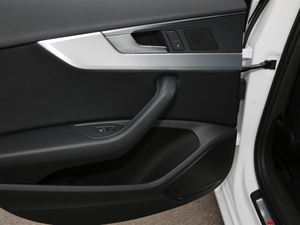 201945 TFSI quattro \Ӱ V g