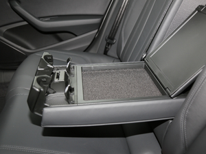 201945 TFSI quattro \Ӱ V g