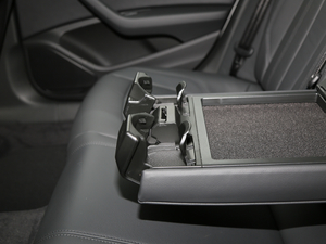 201945 TFSI quattro \Ӱ V g