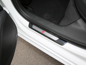 201945 TFSI quattro \Ӱ V g