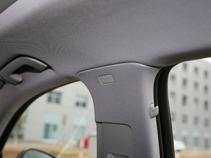 201945 TFSI quattro \Ӱ V g