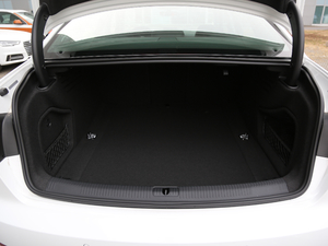 201945 TFSI quattro \Ӱ V g