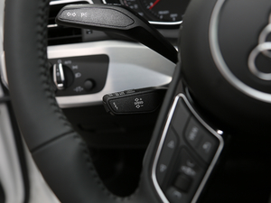 201945 TFSI quattro \Ӱ V п؅^