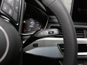 201945 TFSI quattro \Ӱ V п؅^