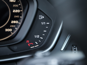 201940 TFSI \ V п؅^