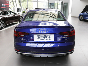 2019款40 TFSI 时尚型 国VI 正后	