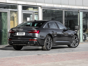 201945TFSI quattro Ӹ w^