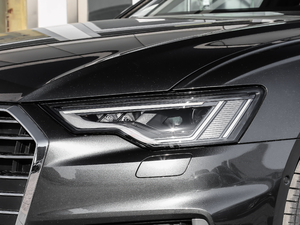 201945TFSI quattro Ӹ ^