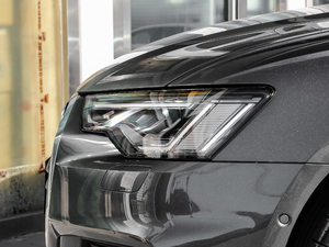 201945TFSI quattro Ӹ ^