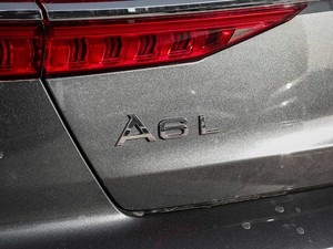 201945TFSI quattro Ӹ ^