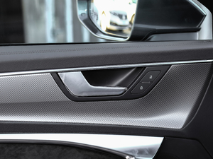 201945TFSI quattro Ӹ g