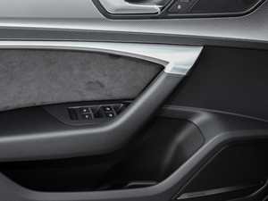 201945TFSI quattro Ӹ g