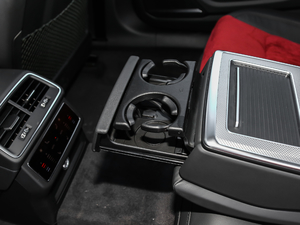 201945TFSI quattro Ӹ g