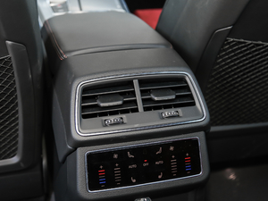 201945TFSI quattro Ӹ g