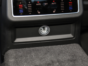 201945TFSI quattro Ӹ g