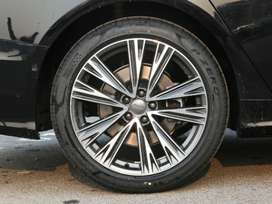 201945 TFSI quattro xӸ ݆Ȧ