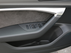 201945 TFSI quattro xӸ п؅^