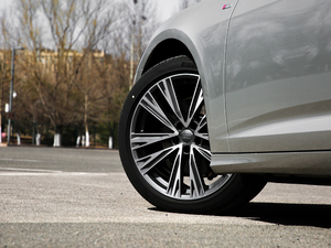 201945 TFSI quattro xӸ ^