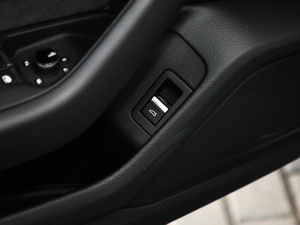 201945 TFSI quattro xӸ g