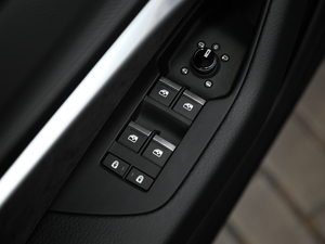 201945 TFSI quattro xӸ п؅^